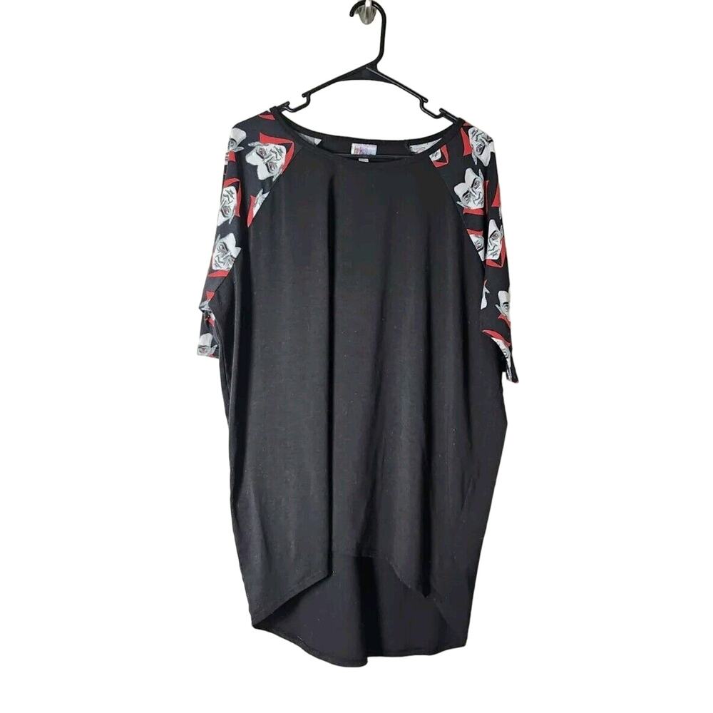 Lularoe Irma Tunuc Top Size Medium Black Count Dracula Raglan Sleeve Hi/Lo‎ Hem